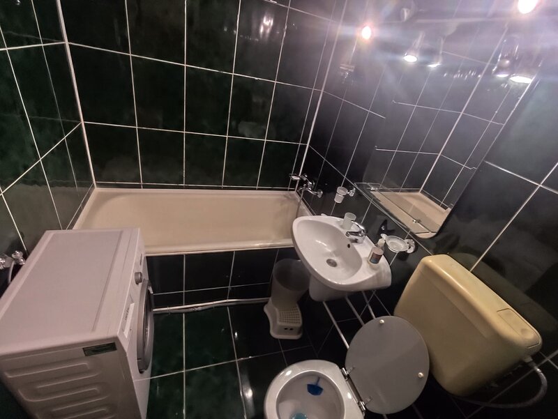 Turda, 1 Mai, inchiriez garsoniera cocheta, curata direct proprietar