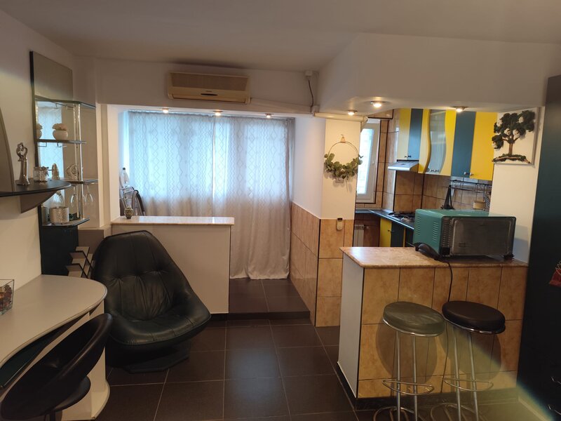 Turda, 1 Mai, inchiriez garsoniera cocheta, curata direct proprietar