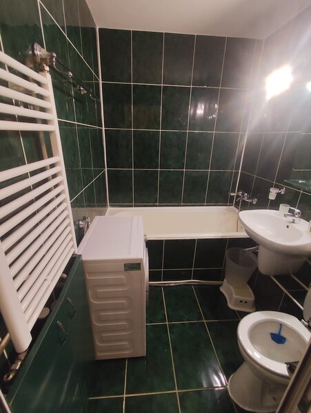 Turda, 1 Mai, inchiriez garsoniera cocheta, curata direct proprietar